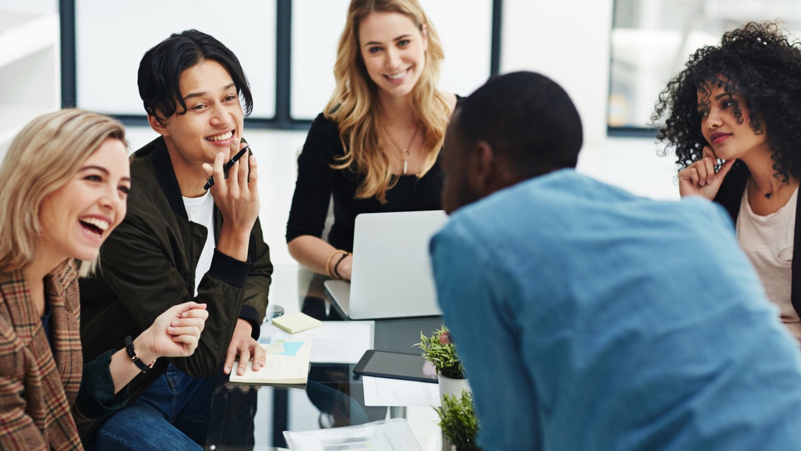 team-with-strong-workplace-culture https://qvscl.com/wp-content/uploads/2025/11/team-with-strong-workplace-culture.jpg